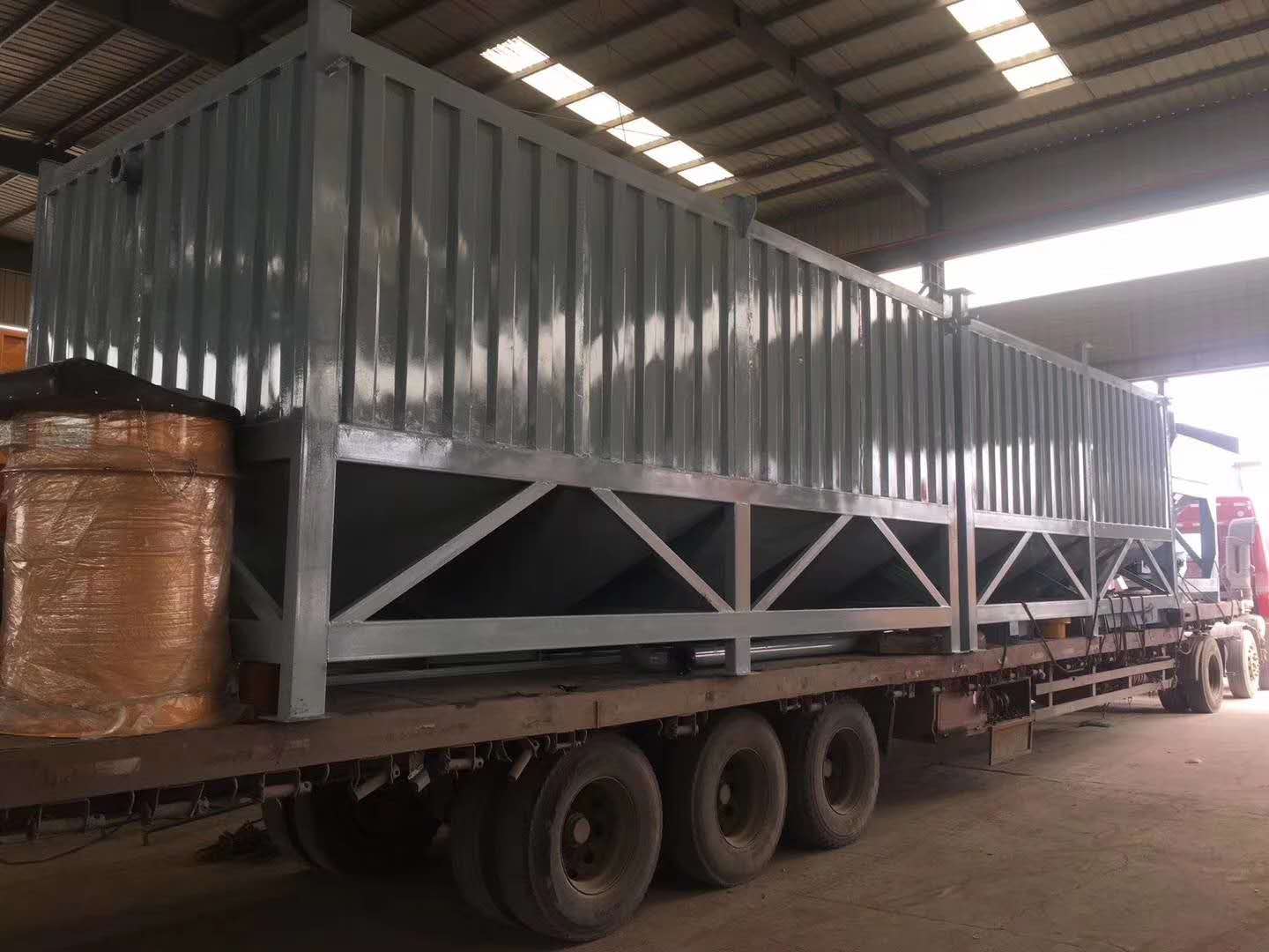 輝宏臥式水泥倉(cāng) 輝宏臥式水泥倉(cāng)